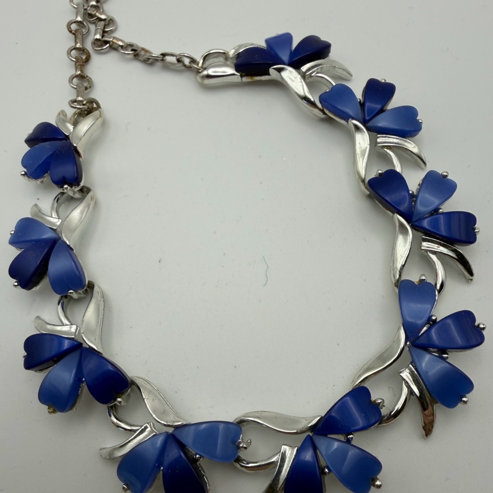 Vintage Coro Blue Thermoset 16” Silver Tone Necklace and Coordinating Earrings - Picture 4 of 11